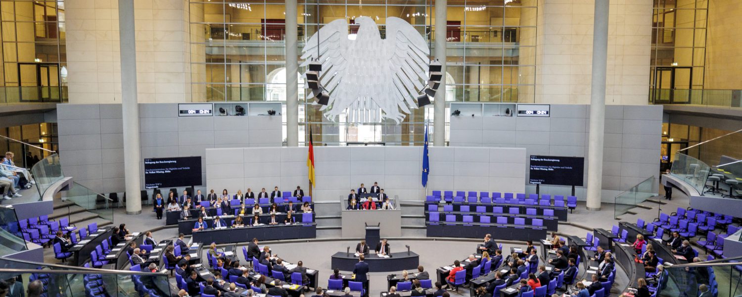 Befragung der Bundesregierung im Plenum: Volker Wissing (FDP),  MdB, Bundesminister für Verkehr und Digitales. Hier: Blick ins Plenum.